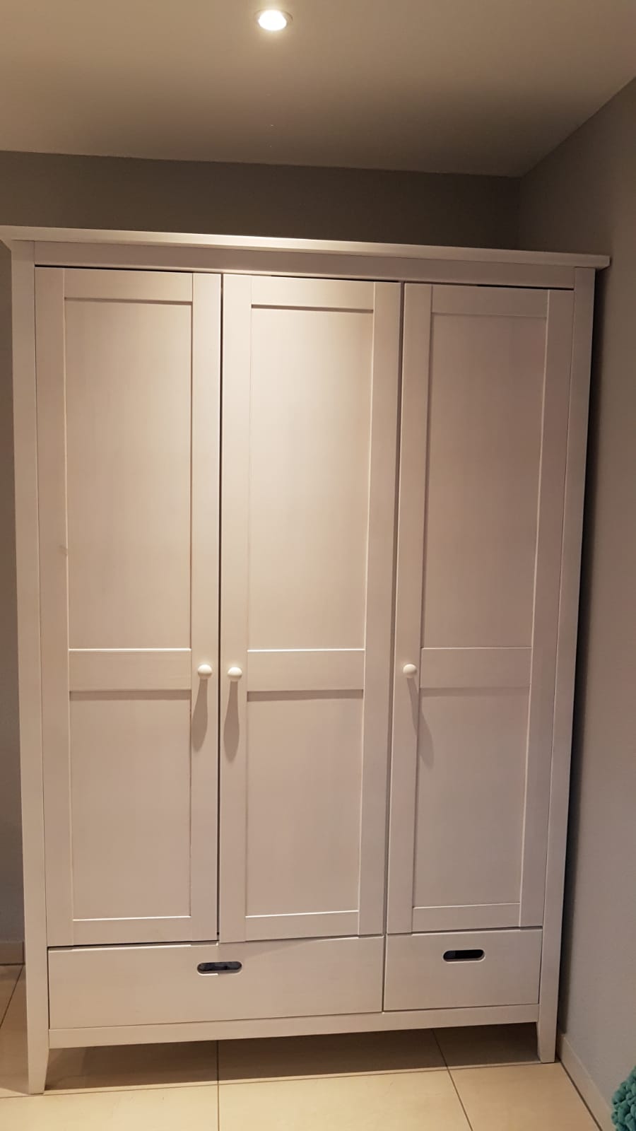 Cielo Kleiderschrank aus Echtholz weiß - moebelkeller.de